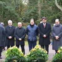 Bild vergrößern:Die Beigeordneten Klaus Zimmermann und Dr. Dieter Scheidemann, sowie der Fraktionsvorsitzende Wigbert Schwenke MdL, Bundestagskandidat Tino Sorge, CDU-Kreisvorsitzender Tobias Krull und Stadtrat Frank Schuster (v.l.n.r.)