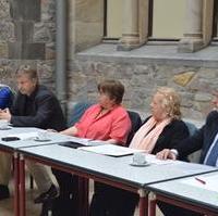Bild vergrößern:Pressekonferenz zum Thema - Musik für eine neue Synagoge - u.a. mit dem Stadtratsvorsitzenden und Orchestermusiker Andreas Schumann (2.v.l.)