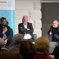 Bild vergrößern:Podium bei der Diskussionsrunde Fraktionsvorsitzender am 26. November in den Räumen der Regiocom