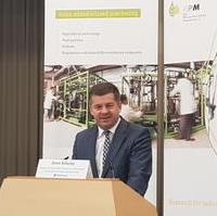 Bild vergrößern:Der Minister für Wirtschaft, Tourismus, Landwirtschaft und Forsten Sven Schulze spricht am 04. November beim Fachkongress PROTEINA 2022. 