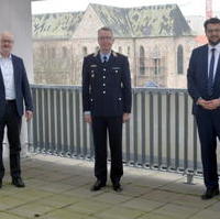 Bild vergrößern:Der Kommandeur des Landeskommandos Sachsen-Anhalt Oberst Bernd Albers (m.) traf sich am 01. April mit dem Landtagsabgeordneten Tobias Krull MdL (r.) und CDU-Landesgeschäftsführer Mario Zeising (l.) zum Gespräch. 