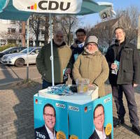 Bild vergrößern:Ein weiterer Infostand des CDU-Ortsverbandes Mitte, diesmal am 08. Februar 2025. 