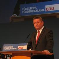 Bild vergrößern:CDU-Generalsekretär Hermann Gröhe bei seiner Rede während des Bundesparteitages in Leipzig