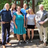 Bild vergrößern:Der Landtagsabgeordnete Stephen Gerhard Stehli besuchte zum Tag der Kinderbetreuung den Zookindergarten. 