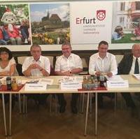 Bild vergrößern:Einige Vertreter der CDU/FDP/BfM Ratsfraktion beim Treffen der CDU-Ratsfraktion der mitteldeutschen Städte am 21. September in Erfurt.