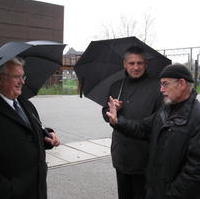 Bild vergrößern:Bei der Besichtigung des Weltkulturerbes Zeche Zollverein in Essen der Stadtrat Hubert Salzborn (Magdeburg), der CDU-Fraktionsgf. Claus Lorenz (Braunschweig) und der Braunschweiger Ratspräsident Karl Grziwa (v.l.n.r.)