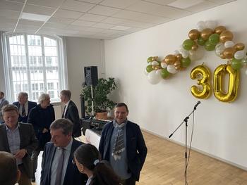 weiter zum Artikel