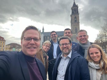 weiter zum Artikel