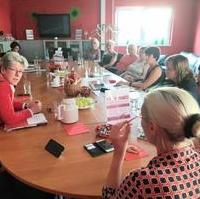 Bild vergrößern:Beim zweiten Roten Salon der Frauen Union Magdeburg am 18. Juni ging es um 100 Jahre Frauenwahlrecht