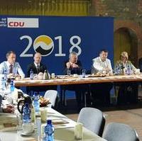 Bild vergrößern:Erste Sitzung des CDU-Landesvorstandes unter dem neuen Vorsitzenden Holger Stahlknecht MdL am 27.11.2018 (4.v.r.)