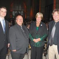Bild vergrößern:Die Braunschweiger Bürgermeisterin Friedricke Harlfinger (CDU/2.v.r.)) und die CDU-Stadräte Daniel Kraatz, Wigbert Schwenke MdL (Fraktionsvors.) und Andreas Schumann (2. stellv. Stadtratsvors.) (v.l.n.r) beim Festakt 20 Jahre kommunale Selbstverwaltung 