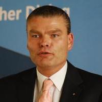 Bild vergrößern:Der Minister für Inneres und Sport Holger Stahlknecht MdL spricht bei einer Tagung zum Thema Kommunalfinanzen 