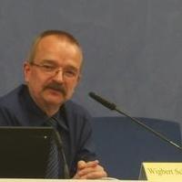 Bild vergrößern:Als stellv. Vorsitzender durfte Wigbert Schwenke MdL die letzte Sitzung des Jugendhilfeausschusses eröffnen.
