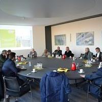 Bild vergrößern:Die Fraktion CDU/FDP/BfM besuchte gestern (19.03) die Zentrale der Wohnungsbaugesellschaft Magdeburg mbH (WOBAU). Der Geschäftsführer Peter Lackner informierte die Fraktion über die aktuellen Bautätigkeiten Breiter Weg/Danzstraße.