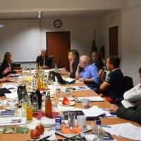 Bild vergrößern:Vertreter der MWG - Wohnungsgenossenschaft eG Magdeburg, der Wohnungsbaugenossenschaft Otto von Guericke und der Wobau Magdeburg im Gespräch mit der Fraktion CDU/FDP/Bund für Magdeburg zu den Plänen für die Sanierung des Südabschnittes Breiter Weg