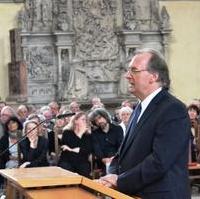 Bild vergrößern:Dr. Rainer Haseloff, Ministerpräsident des Landes Sachsen-Anhalt, lobt in seinem Grußwort vor allem die herausragende Leistung der Mitarbeiter des Kulturhistorischen Museums Magdeburg