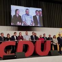 Bild vergrößern:Abschlussbild beim 16. Landesausschuss der CDU Sachsen-Anhalt der in Magdeburg am 07. Dezember stattfand. 