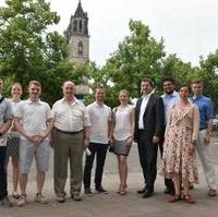 Bild vergrößern:Auf Einladung des Landtagsabgeordneten Tobias Krull besuchte eine Gruppe der CDU Halle/Saale den Magdeburger Landtag. Spontan schloss sich der Europaabgeordnete Sven Schulze der Tour an. 