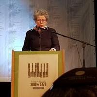 Bild vergrößern:Die Justiz- und Gleichstellungsministerin Anne-Marie Keding bei ihrer Rede bei der Gedenkveranstaltung zur Reichspogromnacht am 11.11.2018.