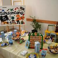 Bild vergrößern:Die Tafel Magdeburg unterstützt jedes Jahr sozial schwache Familien zum Schulbeginn. Zu diesem Anlass fand heute (08.08) Morgen eine kleine Feierstunde für die neuen Schülerinnen und Schüler von Tafelkunden und deren Familien statt. Wir wünschen den ABC-Schützen für diesen neuen Lebensabschnitt alles Gute!
