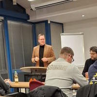 Bild vergrößern:Tino Sorge stellte sich am 02. Februar einer Debatte zu bundespolitischen Themen. 