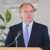 Bild vergrößern:Der Ministerpräsident und stellv. CDU-Landesvorsitzende Dr. Reiner Haseloff bei seiner Rede auf dem 13. Landesdelegiertentag der Frauen Union Sachsen-Anhalt