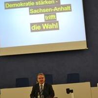 Bild vergrößern:Bürgermeister Klaus Zimmermann begrüßte die Teilnehmer der Auftaktveranstaltung 