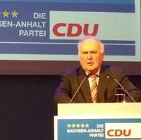 Bild vergrößern:Ministerpräsident a.D. Prof. Dr. Wolfgang Böhmer spricht beim Neujahrsempfang der CDU Sachsen-Anhalt. Er feierte an diesem Tage auch seinen 80. Geburtstag. Herzlichste Glückwünsche auch auf diesem Wege!

