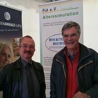 Bild vergrößern:Zur Eröffnung des PIA e.V. (Prävention im Alter) waren am 2. November 2016, der Fraktionsvorsitzende der Stadtratsfraktion Wigbert Schwenke (li.) und Herbert Umlauft als Vertreter der CDU im Seniorenbeirat der Landeshauptstadt, vor Ort.