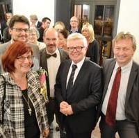 Bild vergrößern:Stadträtin Carola Schumann, CDU-Kreisvorsitzender Tobias Krull, Stadtrat Frank Schuster (v.l.n.r.) und Stadtratsvorsitzender Andreas Schumann (l.) gratulierten Dr. Rüdiger Koch (Mitte) zur Verleihung des Ehrenringes der Landeshauptstadt Magdeburg 
