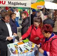 Bild vergrößern:Gemeinsamer Infostand und CDU und CDA bei der DGB-Kundgebung am 01. Mai 2019. 