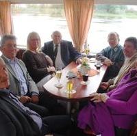 Bild vergrößern:CDU-Vertreter aus Braunschweig und Magdeburg am Rande einer gemeinsamen Fahrt auf der Elbe bzw. über das Wasserstrassenkreuz