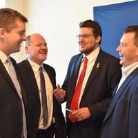 Bild vergrößern:Am Rande der Klausurtagung des Landesvorstandes am 02.03.2018 im Gespräch CDU-Generalsekretär Sven Schulze MdEP, Landesvorsitzender Thomas Webel, CDU-Kreisvors. MD Tobias Krull MdL und der stellv. CDU-Landesvorsitzender André Schröder MdL (v.l.n.r.)