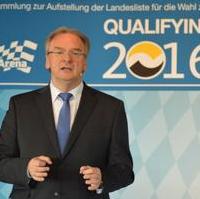 Bild vergrößern:Der Ministerpräsident und CDU-Spitzenkandidat der CDU Sachsen-Anhalt, Dr. Reiner Haseloff MdL, bei seiner Rede auf der Landesvertreterversammlung