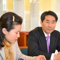 Bild vergrößern:Der Botschafter der Republik Korea Seine Exzellenz Kim Jae-shin (rechts) beim Empfang zur Eintragung in das Goldene Buch der Landeshauptstadt Magdeburg 