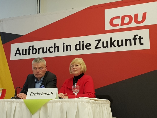 CDU-Landesvorsitzender Holger Stahlknecht MdL und Landtagspräsidentin Gabriele Brakebusch MdL bei der dritten Regionalkonferenz Sachsen-Anhalt 2030 am 02. Dezember in Barleben. 