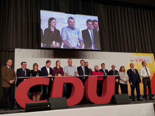 Abschlussbild beim 16. Landesausschuss der CDU Sachsen-Anhalt der in Magdeburg am 07. Dezember stattfand. 