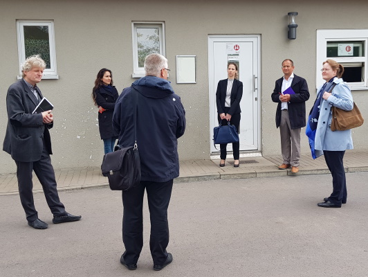 Am 20. Mai besuchte die Staatssekretärin im Ministerium für Inneres und Sport Anne Poggemann (g.r.)  die Landesaufnahmeeinrichtung im Herrenkrug.