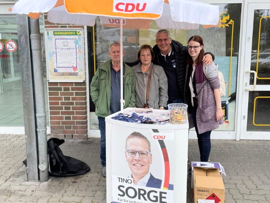 Mitglieder des CDU-Ortsverbandes Diesdorf/Lindenweiler beim Infostand zur Bundestagswahl am 17.09.2021.