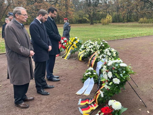 Aus Anlass des Volkstrauertages fand auf dem Magdeburger Westfriedhof eine Gedenkveranstaltung statt. 