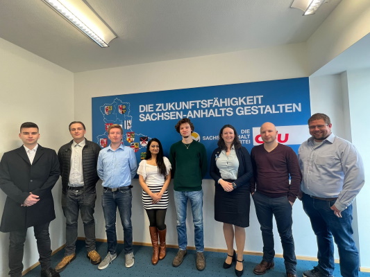 Der neue Vorstand des RCDS Magdeburg und weitere Gäste