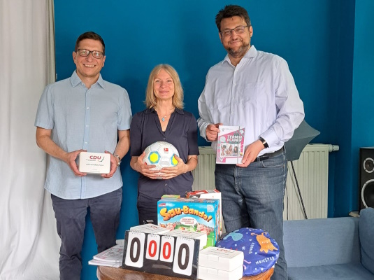 Spendenübergabe an das Kinder- und Familienzentrum EMMA am 28. Juni 2024.