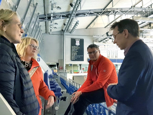 Mitglieder des CDU-Ortsverbandes Ostelbien besichtigten am 24. September die GETEC-Arena, die Heimat des SC Magdeburg.