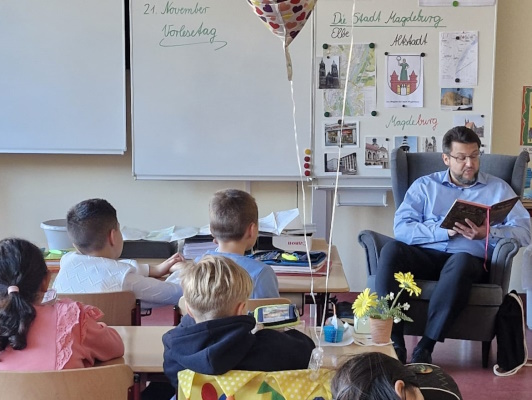 Der CDU-Kreisvorsitzende Tobias Krull MdL hat sich am 21. November aktiv am bundesweiten Vorlesetag beteiligt. 