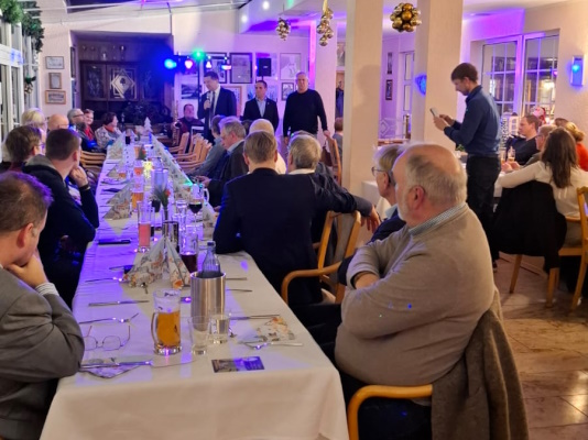 Mehrere CDU-Ortsverbände führten am 03. Dezember eine gemeinsame Weihnachtsfeier aus.